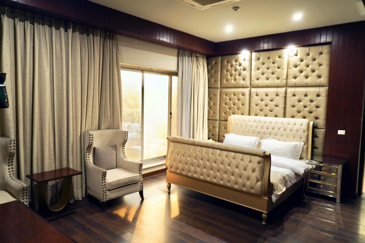 Circle Club Faisalabad Hotel Eksteriør billede