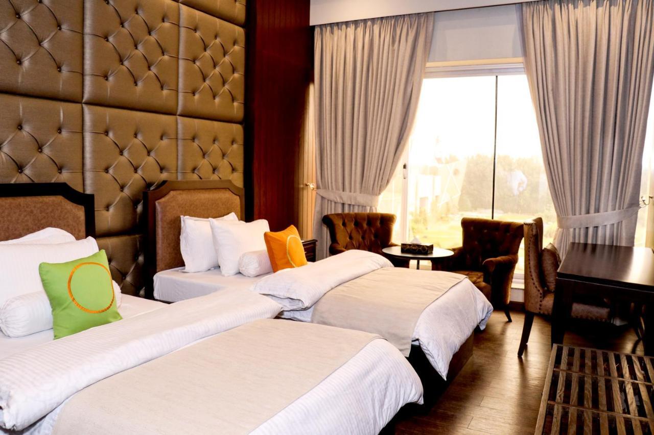 Circle Club Faisalabad Hotel Eksteriør billede